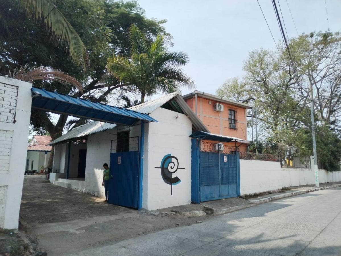 Chilamar Surf Lodge لا ليبرتاد المظهر الخارجي الصورة